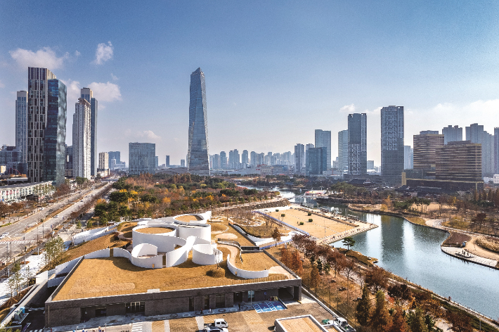 인천 송도국제도시 센트럴파크에 위치한 국립세계문자박물관