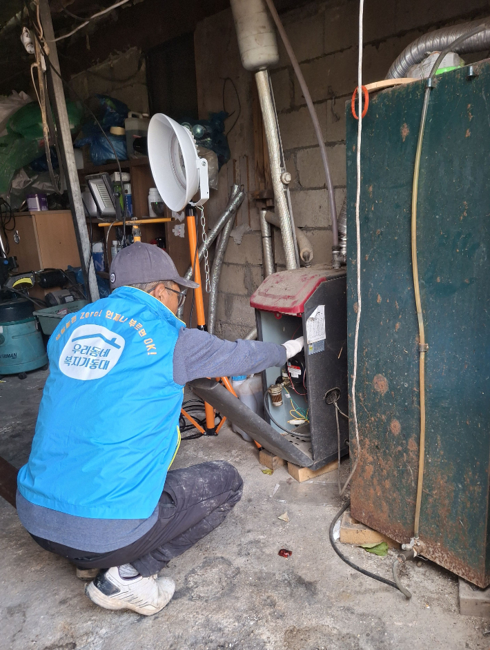 취약계층 겨울나기 지원-완도군 보일러점검. 전라남도 제공