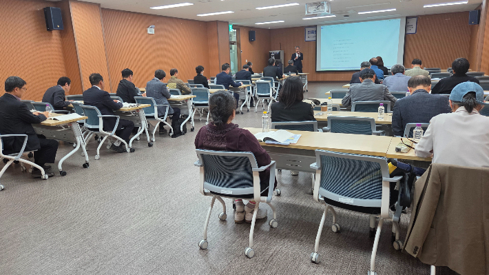17일 전북대 국제컨벤션센터에서 열린 '전환의 시대, 지역의 삶을 묻다' 포럼. 독자 제공
