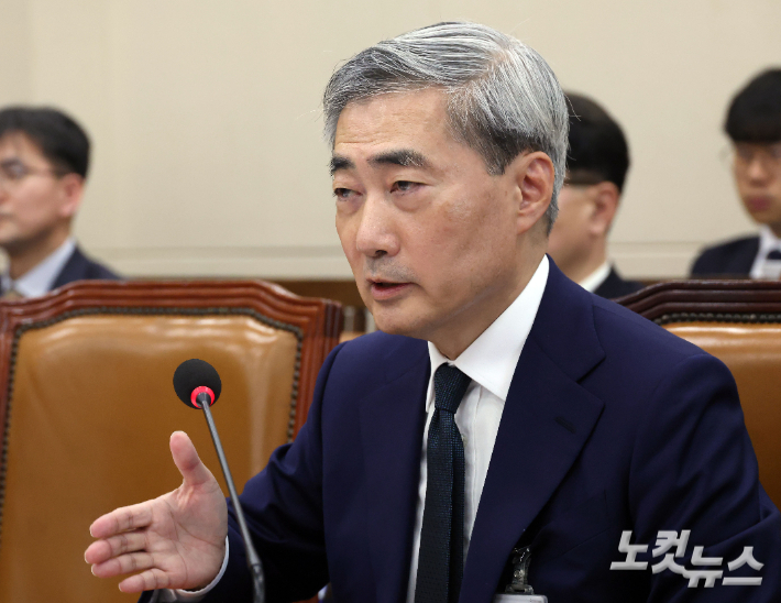 신현송 한국은행 총재 후보자가 질의에 답하고 있다. 황진환 기자