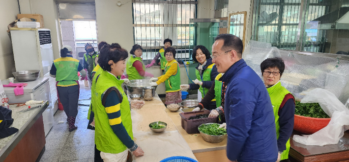 민주당 이수동 영동군수 선거 예비후보 제공