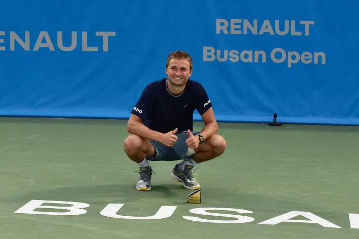 19일 남자프로테니스(ATP) 챌린저 투어 르노 부산 오픈 테니스 대회 남자 단식 정상에 오른 리에디. 대회 조직위원회 