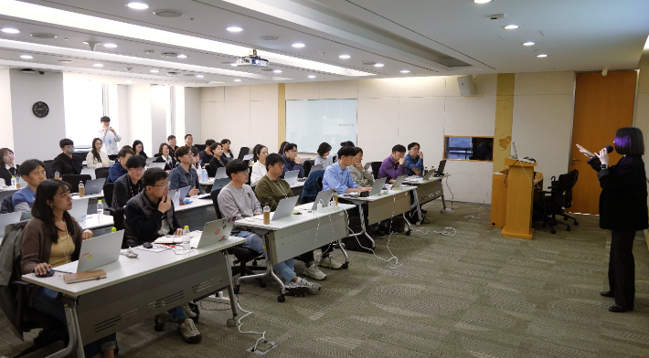 SK브로드밴드, 전 구성원 AI 전문가로… 'AI와 일하기' 가속화