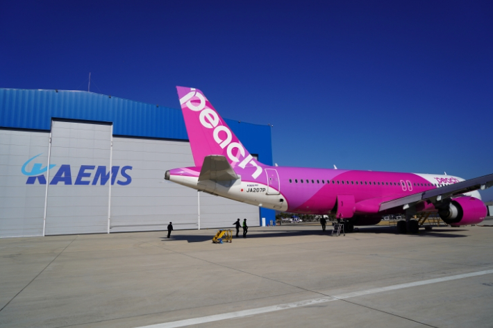 일본 피치항공 소속 민항기 정비. 경남도청 제공 