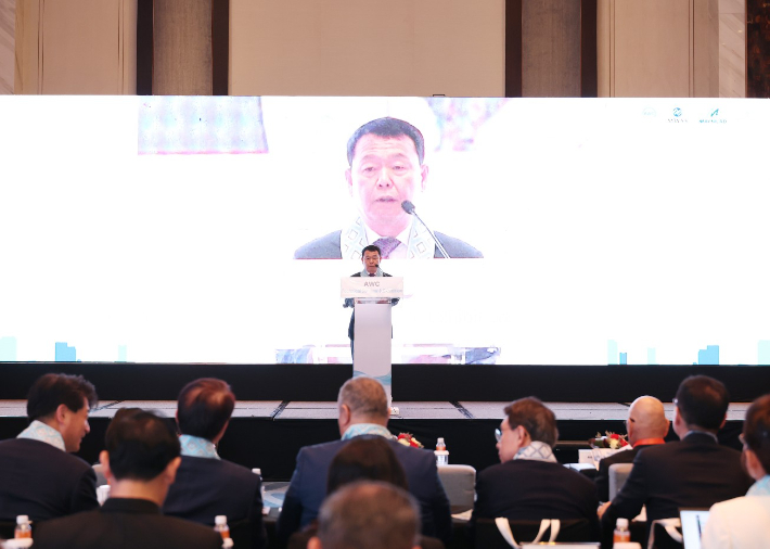 윤석대 수자원공사 사장이 아시아물위원회 개회식에서 인사말을 하고 있다. 수자원공사 제공