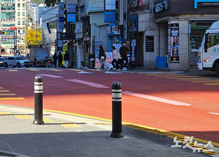 아스콘 포장이 된 부산 해운대구의 한 도로. 기사 내용과 무관. 김혜민 기자 