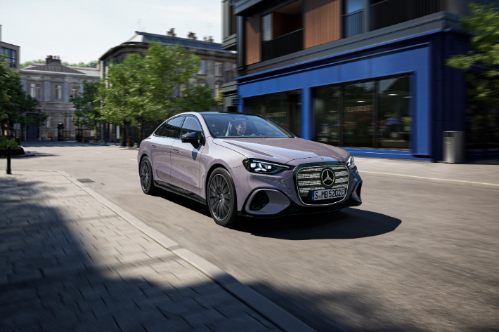 디 올-뉴 일렉트릭 C-클래스. 메르세데스-벤츠 제공