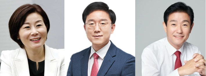 김희정 현역 국회의원과 이주환 전 국회의원 사이에서 오는 6.3 지방선거 불출마를 선언한 김형철 부산시의원(사진 중앙). 국민의힘 제공