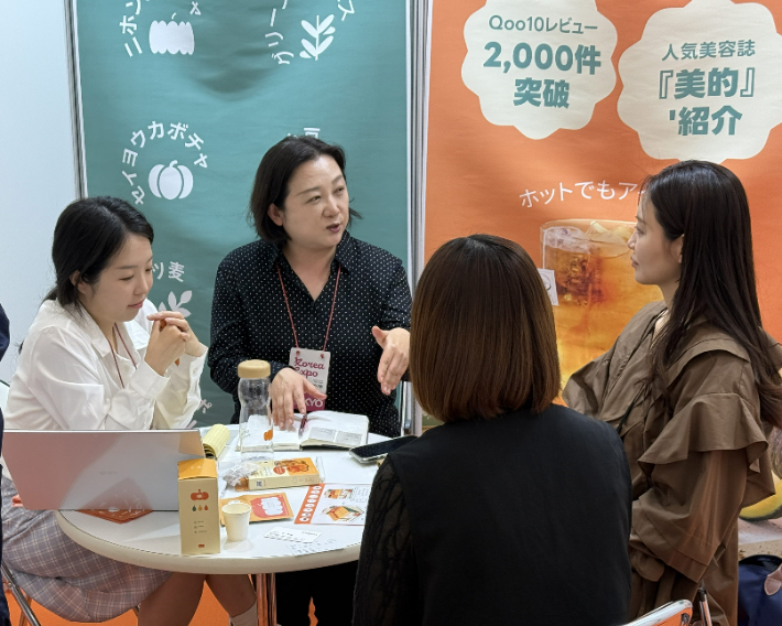 전라남도는 지난 18일까지 3일간 일본 도쿄 선샤인시티에서 열린 'K-프리미엄 소비재전(KOREA EXPO)'에 참가해 지역 중소기업의 현지 마케팅을 추진했다. 전라남도 제공