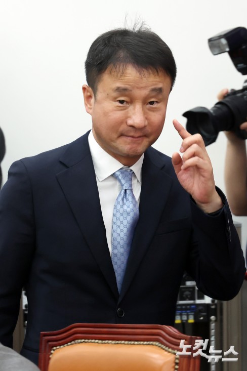 원내대책회의 참석하는 한병도