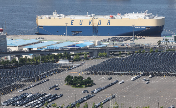 수출 기다리는 완성차. 연합뉴스