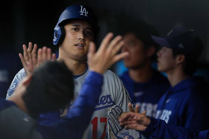 21일(한국 시각) 콜로라도와 원정에서 52경기 연속 출루에 성공한 다저스 오타니 쇼헤이. 연합뉴스 