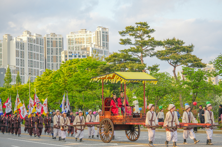 익산 서동축제 2025년 퍼레이드 모습. 익산시 제공