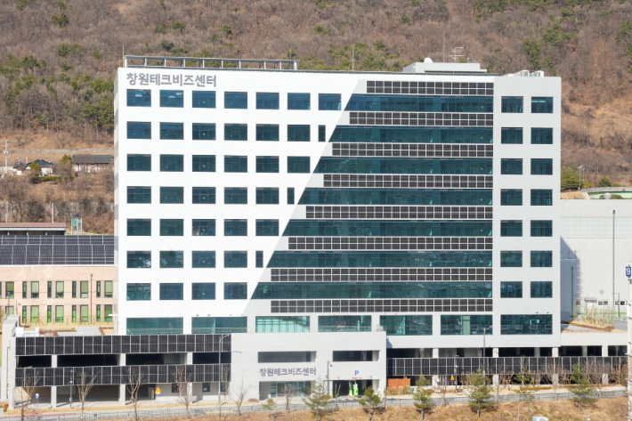 창원 강소특구 기업 입주공간인 테크비즈센터. 한국전기연구원 제공