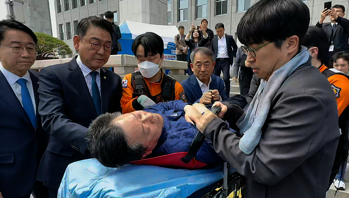 정청래 얼굴도 못 보고…'12일 단식' 안호영 결국 병원 이송[노컷브이]