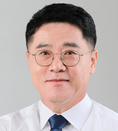 더불어민주당 완도군수 후보로 선출된 우홍섭 전 진도 부군수. 중앙 선관위 제공