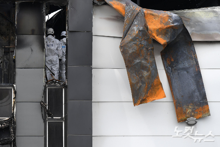 화재가 발생한 아리셀 공장. 박종민 기자