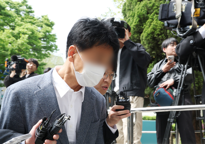 금품을 받고 재력가의 아내인 유명 인플루언서의 사기 사건을 덮은 혐의를 받는 송모 경감. 연합뉴스