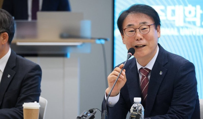 23일 오전 제주대학교에서 열린 양덕순 신임 총장 취임 기자회견. 연합뉴스