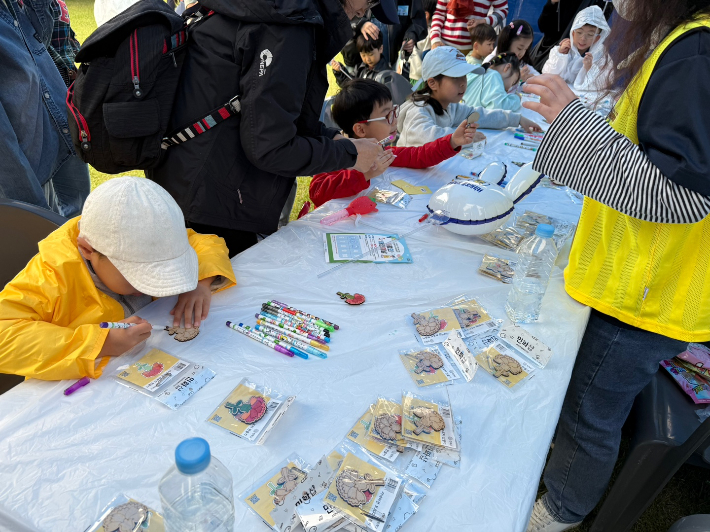 지난해 어린이날 열린 도청 잔디광장 행사. 경남도청 제공 