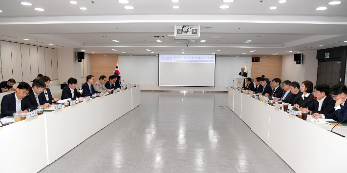 광주광역시는 24일 시청 중회의실에서 '광주산업 르네상스 전담팀(TF) 2차 회의'를 열었다. 광주시 제공