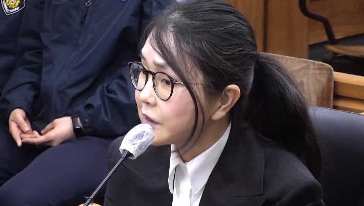 증언하는 김건희씨. 연합뉴스