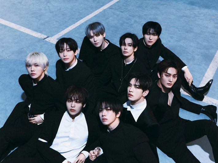 그룹 크래비티가 26~27일 이틀 동안 서울 성동구 성수동에서 미니 8집 '리디파인' 컴백 기념 팝업을 연다. 스타쉽엔터테인먼트 제공