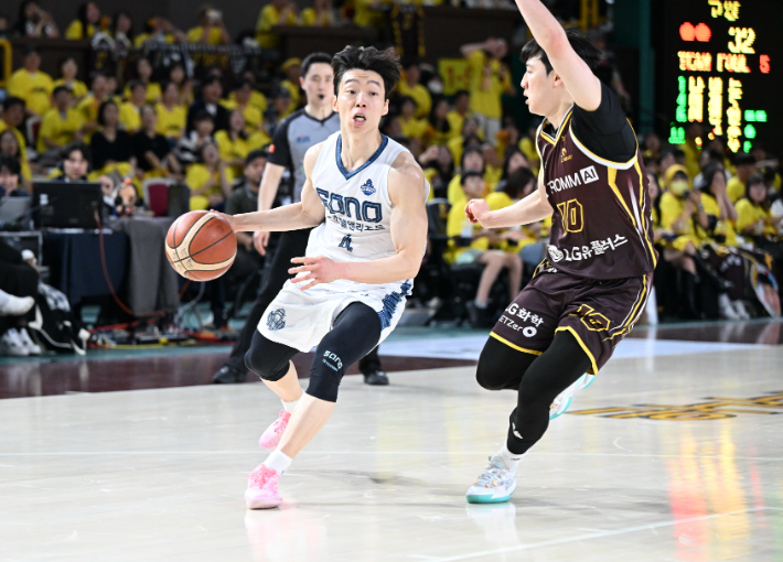 소노 이재도(사진 왼쪽). KBL 제공