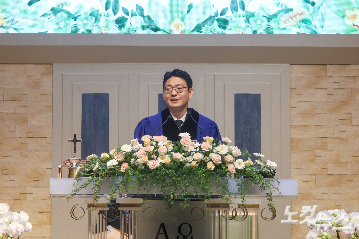 제5대 담임목사로 취임한 최부성 목사가 취임사를 전하고 있다. 최화랑 기자
