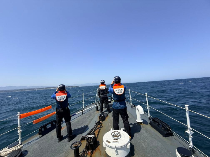 실종자 수색중인 울진해경. 울진해경 제공