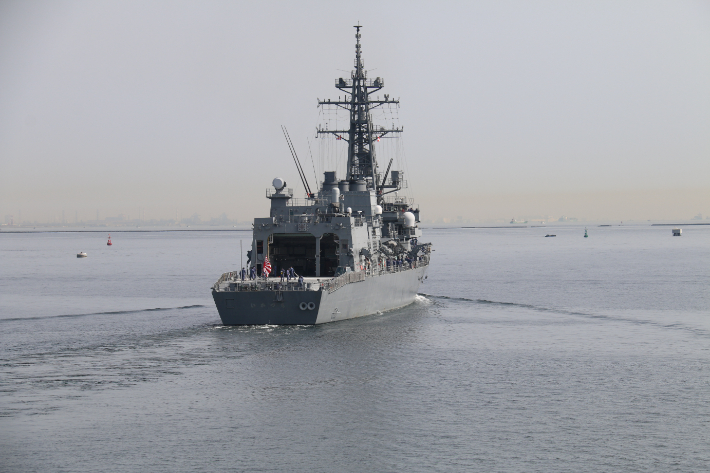 지난 4월 17일 대만해협을 단독으로 통과한 일본 '이카즈치' 호위함. 사진은 일본에서 출항할 당시 '이카즈치' 함의 모습. 일본 해상 자위대 홈페이지 캡처