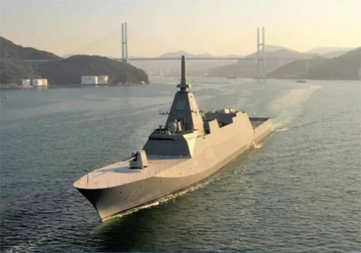일본의 대표적 방산업체 미쓰비시중공업이 건조한 3,900톤의 모가미급 호위함. 앞뒤 길이가 133미터다. 지난 4월 18일 일본은 모가미급 스텔스 호위함 3척을 호주에 판매하기로 계약을 체결했다. 미쓰비시중공업 홈페이지 캡처