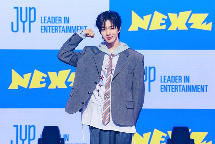 넥스지 토모야. JYP엔터테인먼트 제공