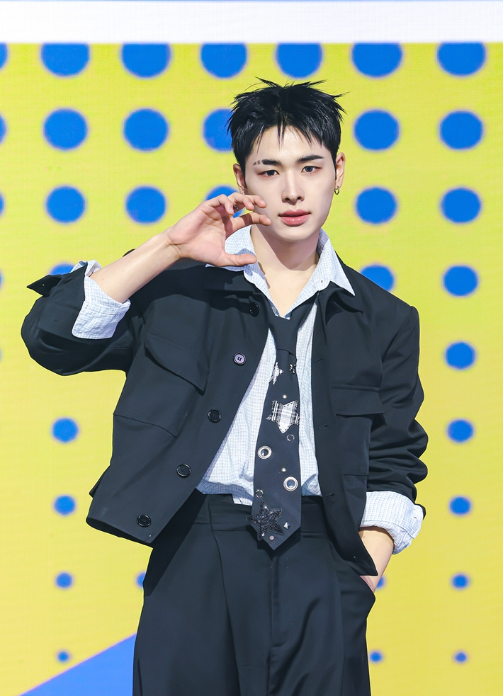 넥스지 하루. JYP엔터테인먼트 제공