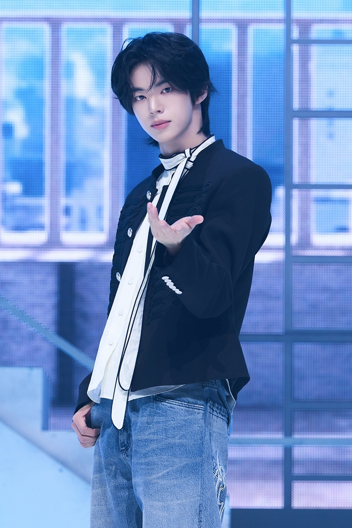 투어스 도훈. 플레디스 엔터테인먼트 제공