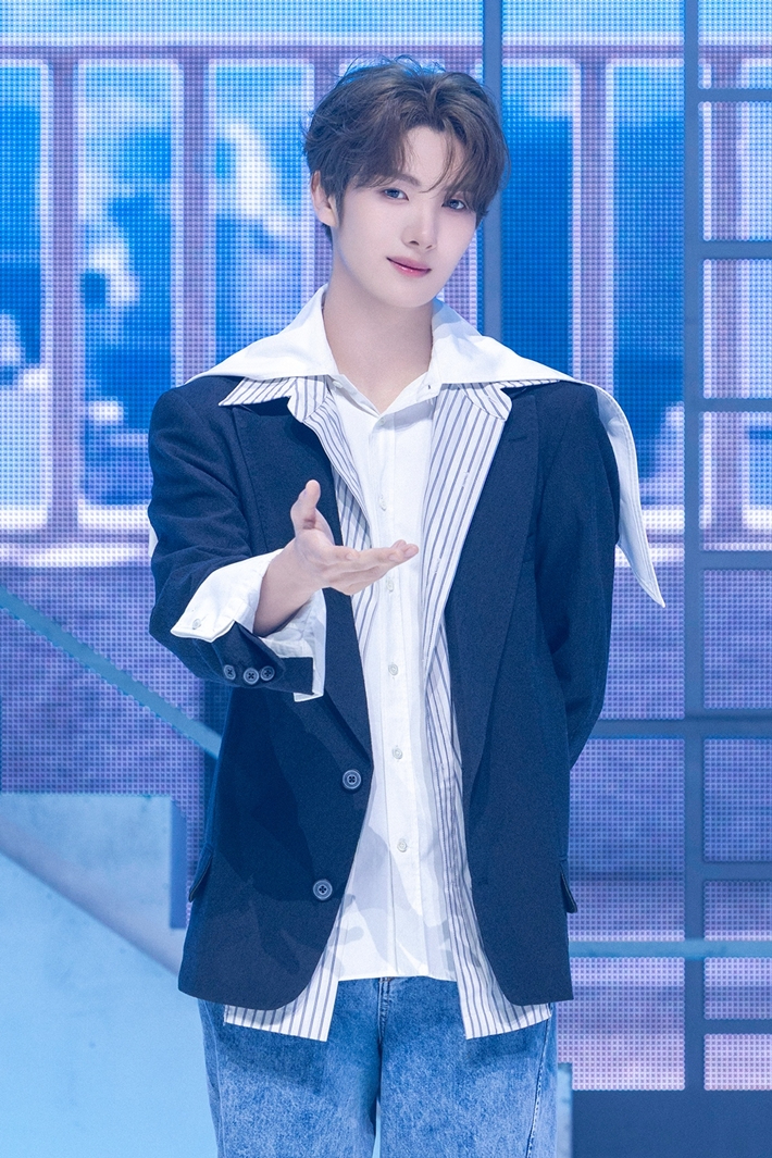 투어스 영재. 플레디스 엔터테인먼트 제공