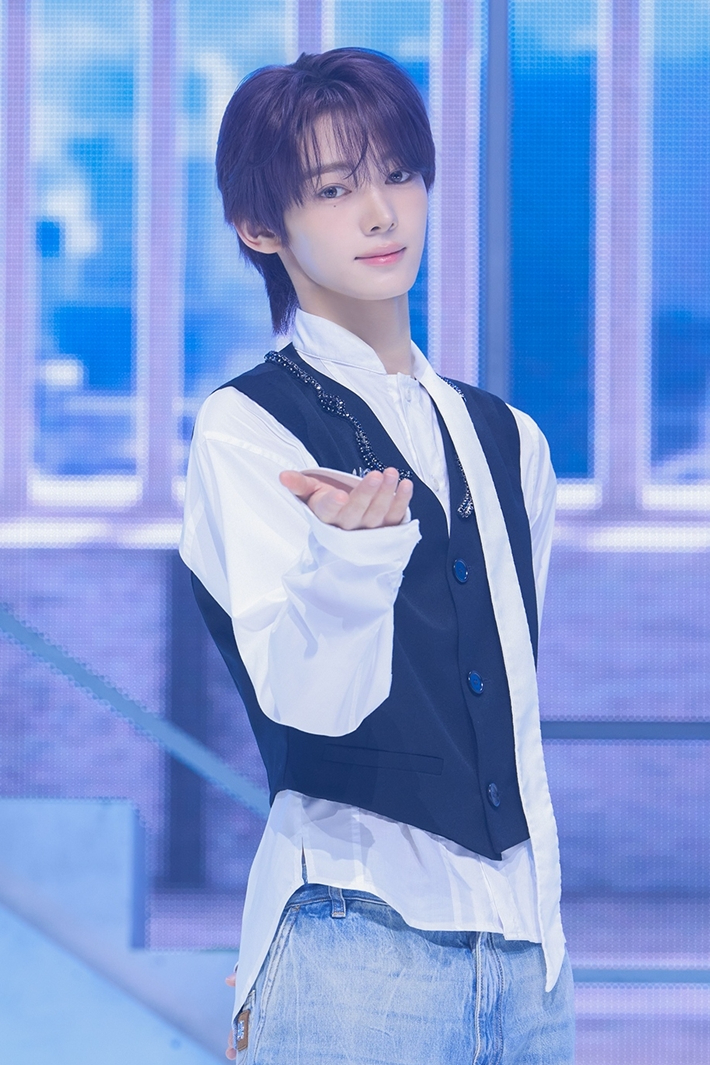 투어스 한진. 플레디스 엔터테인먼트 제공