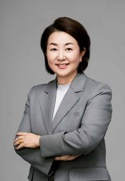 울산 중구의회 홍영진 의원이 '대한민국을 이끌 여성지도자상' 수상자로 선정됐다. 중구의회 제공