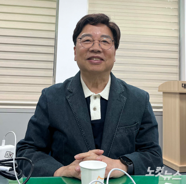 권선택 전 대전시장이 28일 대전시의회에서 기자간담회를 열고 있다. 정세영 기자