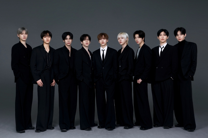 크래비티의 새 타이틀곡은 '어웨이크'다. 스타쉽엔터테인먼트 제공