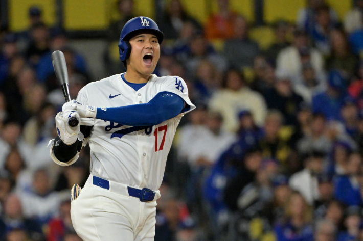 파울을 치고 아쉬워하는 오타니. 연합뉴스