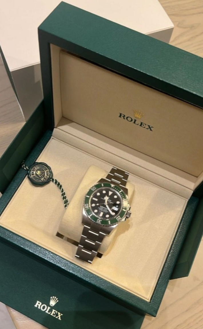 리야드 마레즈가 선물한 롤렉스 시계. 사우디아라비아 프로페셔널리그 X