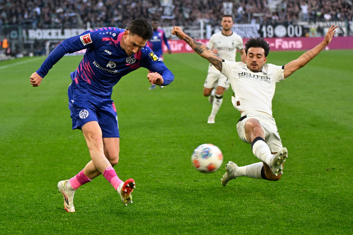 옌스 카스트로프(오른쪽). 연합뉴스