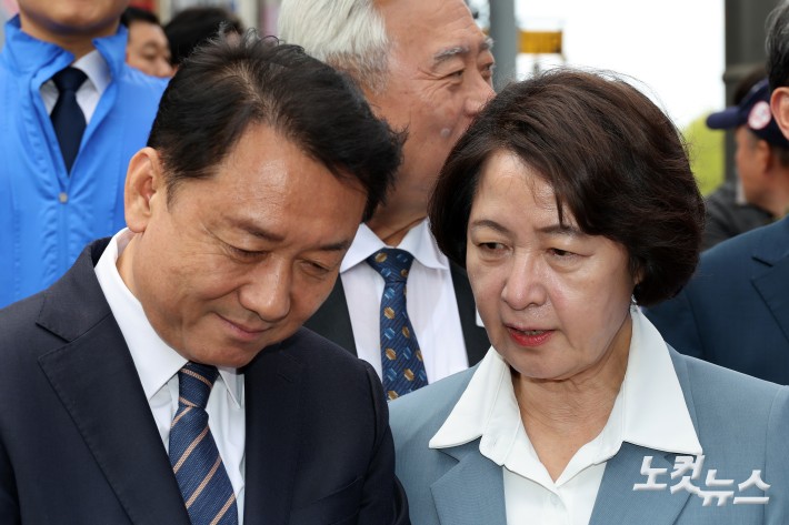 대화하는 추미애-이광재