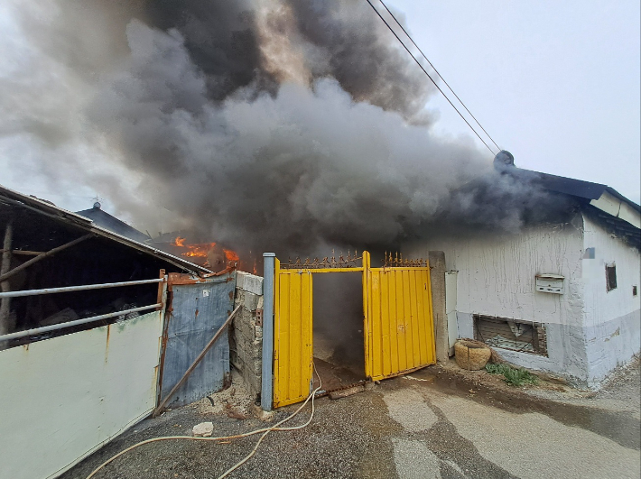 불이 난 주택. 전북소방본부 제공