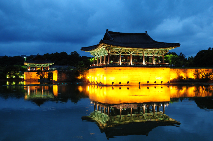 경주 동궁과 월지 야경. 경주시 제공 
