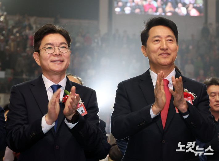 함께 박수치는 정원오-오세훈