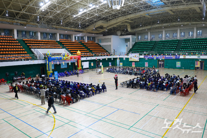 고신 호남지역 3개 노회 한마음 축제가 열린 김제실내체육관 전경. 최화랑 기자