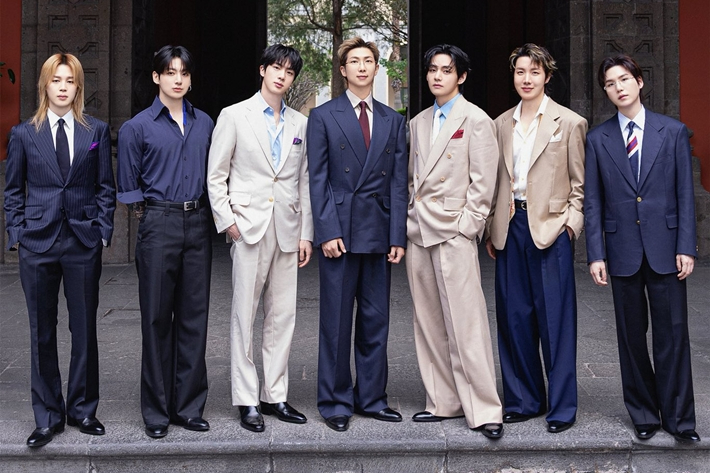 그룹 방탄소년단이 멕시코 공연을 앞두고 멕시코 대통령과 만날 예정이라고 소속사 빅히트 뮤직이 7일 밝혔다. 방탄소년단 공식 트위터
