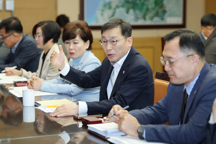 7일 오전 노홍석 전북도지사 권한대행이 도정 현안 대응회의를 열었다. 전북도 제공